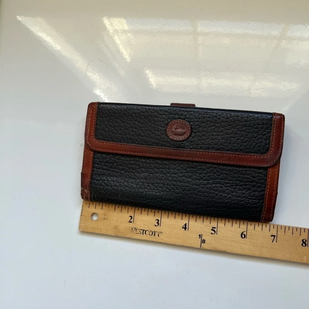 Dooney‎ & Bourke Black and Brown Textured Wallet